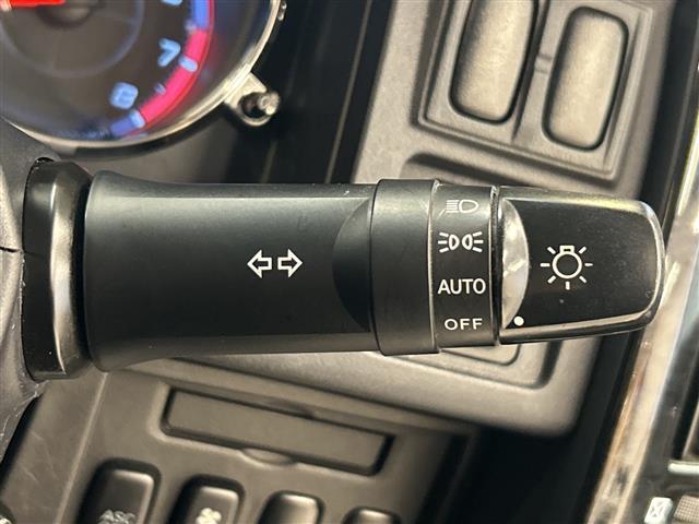 デリカＤ：５ Ｃ２　Ｓ　純正ＨＤＤナビ　オートライト　ＨＩＤヘッドライト　ＥＴＣ　キーレス　両側スライドドア（12枚目）