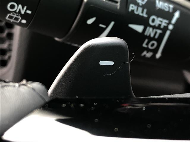 ステップワゴン ｅ：ＨＥＶスパーダ　１１．４インチナビ　バックカメラ　追従式クルーズコントロール　ダブルオートエアコン　電動リアゲート　オットマン　ホンダセンシング　登録済み未使用車　オートホールド　電子パーキング　シートヒーター（9枚目）
