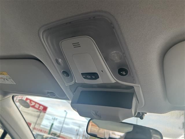 プリウス Ｓ　☆カロッツェリアナビ・ＡＶＣ－ＲＺ５００・ＣＤ／ＤＶＤ／Ｂｌｕｅｔｏｏｔｈ・ＡＵＸ／ｉＰｏｄ／ＦＭ／ＡＭ☆ビルトインＥＴＣ☆ドライブモード☆ＥＶモード☆センターコンソール☆ドアバイザー（16枚目）