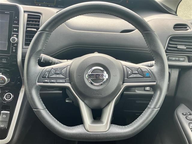 セレナ ハイウェイスター　純正９インチナビ／全方位カメラ／後席モニター／ＰｒｏＰＩＬＯＴ／パーキングアシスト／Ｗオートエアコン／レーダークルーズコントロール／純正ＥＴＣ／ドライブレコーダー前後／デジタルインナーミラー／ＬＥＤ（11枚目）
