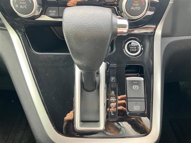 セレナ ハイウェイスター　純正９インチナビ／全方位カメラ／後席モニター／ＰｒｏＰＩＬＯＴ／パーキングアシスト／Ｗオートエアコン／レーダークルーズコントロール／純正ＥＴＣ／ドライブレコーダー前後／デジタルインナーミラー／ＬＥＤ（25枚目）