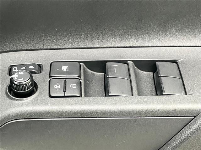 アクア Ｘ　純正ナビ／バックカメラ／レーダークルーズコントロール／純正ＥＴＣ／１００Ｖ充電／ＵＳＢ入力端子／純正フロアマット／コーナーセンサー前後／レーンキープアシスト／オートライト／ＬＥＤヘッドライト／衝突軽減（20枚目）