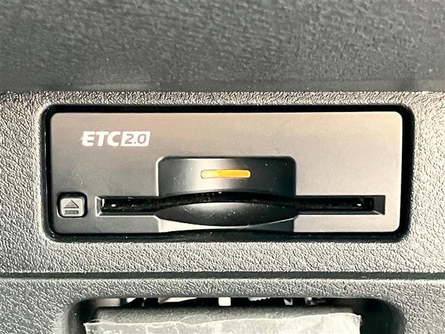 ノート Ｘ　純正９インチナビ／全方位カメラ／純正ドライブレコーダー／ワンオーナー／ＥＴＣ２．０／ワイヤレス充電／デジタルインナーミラー／ＨＤＭＩ接続／ＢＳＭ／ＵＳＢ入力端子／コーナーセンサー前後／ＬＥＤライト（18枚目）