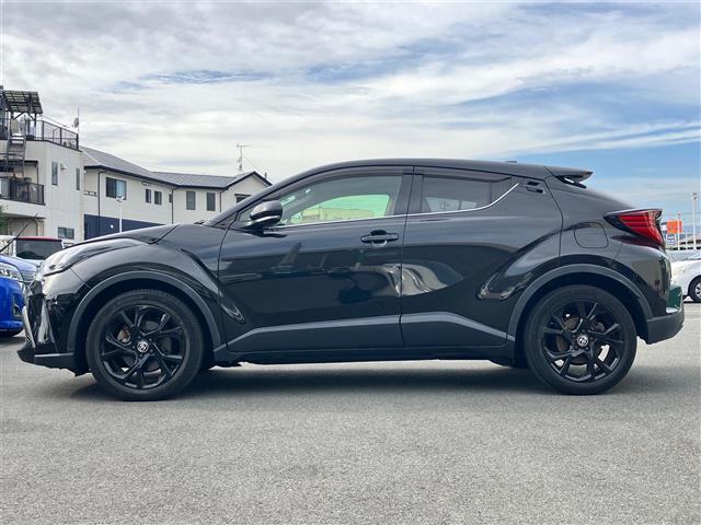 Ｃ－ＨＲ Ｇ　モード　ネロ　セーフティプラス　純正ディスプレイオーディオ／全方位カメラ／純正ＥＴＣ／レーダークルーズコントロール／前席シートヒーター／コーナーセンサー前後／レーンキープアシスト／ＢＳＭ／Ｗ＋サイドエアバック／カーテンエアバック（9枚目）