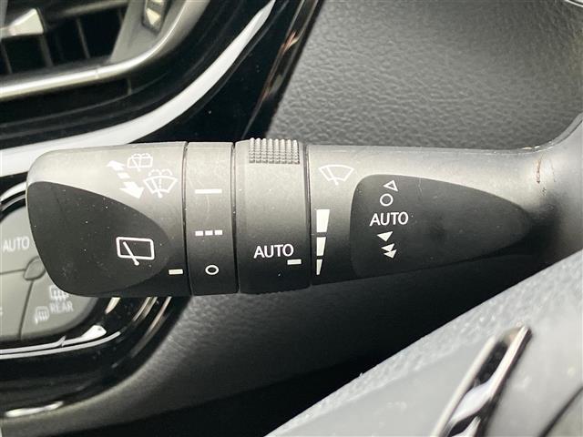 Ｃ－ＨＲ Ｇ　モード　ネロ　セーフティプラス　純正ディスプレイオーディオ／全方位カメラ／純正ＥＴＣ／レーダークルーズコントロール／前席シートヒーター／コーナーセンサー前後／レーンキープアシスト／ＢＳＭ／Ｗ＋サイドエアバック／カーテンエアバック（12枚目）