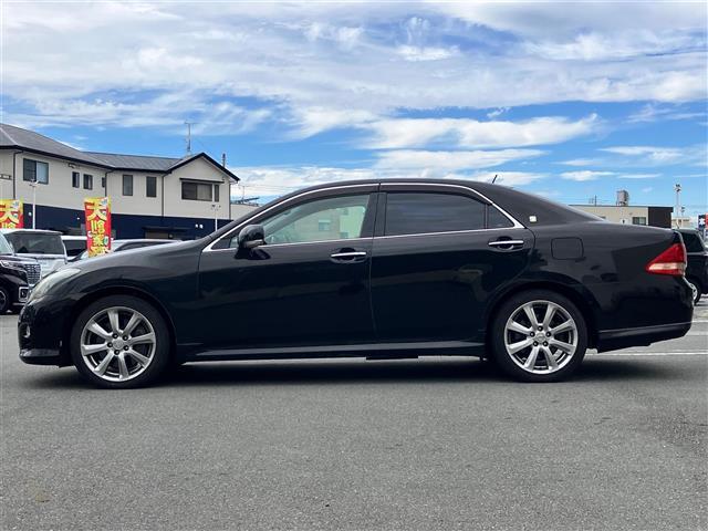 クラウン ３．５アスリート　純正ナビ／バックカメラ／ＥＴＣ／取扱説明書／スペアキー１本／オートエアコン／クルーズコントロール／純正フロアマット／Ｄ席Ｎ席パワーシート／純正アルミホイール／ＡＦＳ／オートライト／Ｗ＋サイドエアＢ（9枚目）