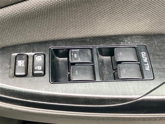 クラウン ３．５アスリート　純正ナビ／バックカメラ／ＥＴＣ／取扱説明書／スペアキー１本／オートエアコン／クルーズコントロール／純正フロアマット／Ｄ席Ｎ席パワーシート／純正アルミホイール／ＡＦＳ／オートライト／Ｗ＋サイドエアＢ（20枚目）