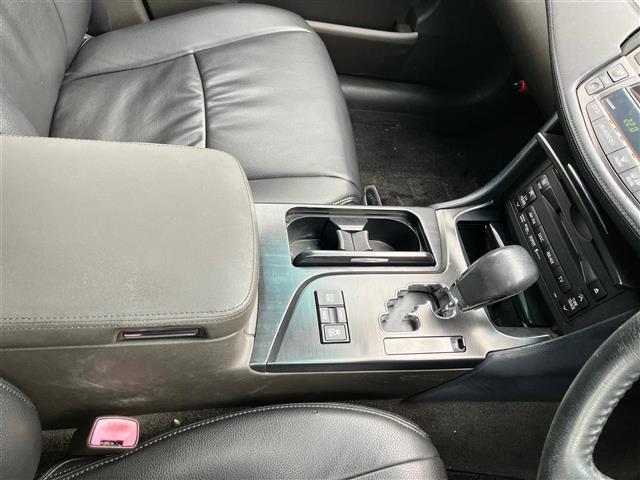 クラウン ３．５アスリート　純正ナビ／バックカメラ／ＥＴＣ／取扱説明書／スペアキー１本／オートエアコン／クルーズコントロール／純正フロアマット／Ｄ席Ｎ席パワーシート／純正アルミホイール／ＡＦＳ／オートライト／Ｗ＋サイドエアＢ（27枚目）