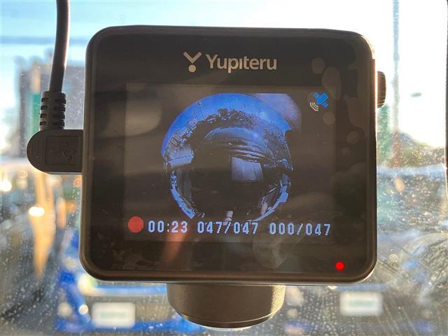 【　ドライブレコーダー　】万が一の事故してしまった、事故された時しっかりと記録してくれます！！安心してドライブが楽しめますね♪