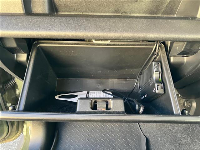 【　内装インテリア　】現車の確認はお電話で在庫のご確認の上、是非ご来店くださいませ！ご来店の難しい方は店舗スタッフがお電話やメールで詳細をお答えさせて頂きます。