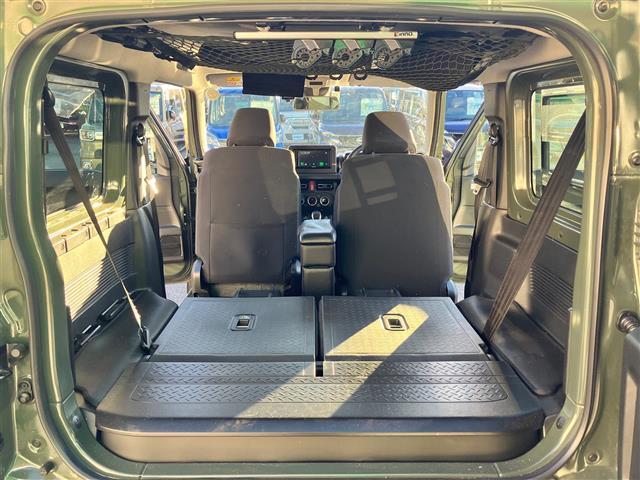 【　ラゲッジスペース　】リアシートを倒せばこの大容量！！ダンボールなどの大きい荷物も釣り具などの長尺物まで様々載せられそうです！！