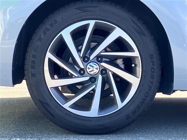 ザ・ビートル サウンド SDナビ/バックカメラ/Fenderサウンド/パドルシフト/ETC/クルーズコントロール/USB入力端子/純正フロアマット/純正アルミホイール/オートライト/Wエアバッグ/BSM/布シート/ABS(10枚目)