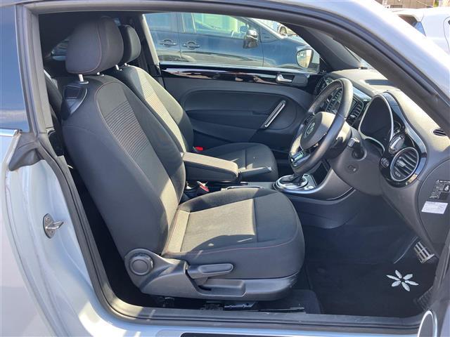 ザ・ビートル サウンド SDナビ/バックカメラ/Fenderサウンド/パドルシフト/ETC/クルーズコントロール/USB入力端子/純正フロアマット/純正アルミホイール/オートライト/Wエアバッグ/BSM/布シート/ABS(31枚目)