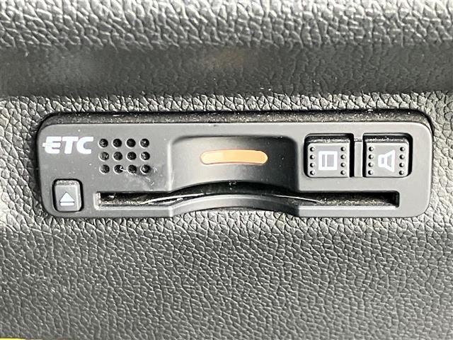 フリードハイブリッド ハイブリッド・EX 純正9インチナビ/バックカメラ/後席モニター/ドライブレコーダー/寒冷地仕様/レーダークルーズコントロール/ETC/D席N席シートヒーター/両側パワースライドドア/レーンキープアシスト/衝突軽減(19枚目)