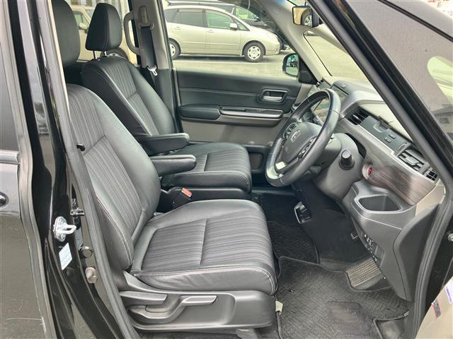 フリードハイブリッド ハイブリッド・EX 純正9インチナビ/バックカメラ/後席モニター/ドライブレコーダー/寒冷地仕様/レーダークルーズコントロール/ETC/D席N席シートヒーター/両側パワースライドドア/レーンキープアシスト/衝突軽減(31枚目)