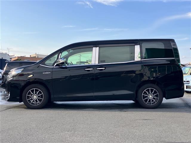 ヴォクシー ハイブリッドV ALPINE製11 インチナビ/バックカメラ/10.2インチ後席モニター/D席N席シートヒーター/両側パワースライドドア/Wオートエアコン/ETC/オートライト/W+サイドエアバッグ/衝突軽減システム(9枚目)