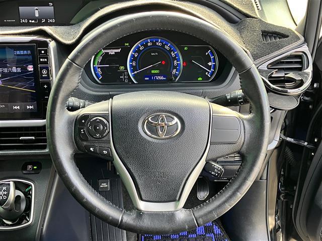 ヴォクシー ハイブリッドV ALPINE製11 インチナビ/バックカメラ/10.2インチ後席モニター/D席N席シートヒーター/両側パワースライドドア/Wオートエアコン/ETC/オートライト/W+サイドエアバッグ/衝突軽減システム(11枚目)