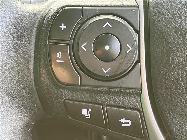 ヴォクシー ハイブリッドV ALPINE製11 インチナビ/バックカメラ/10.2インチ後席モニター/D席N席シートヒーター/両側パワースライドドア/Wオートエアコン/ETC/オートライト/W+サイドエアバッグ/衝突軽減システム(14枚目)