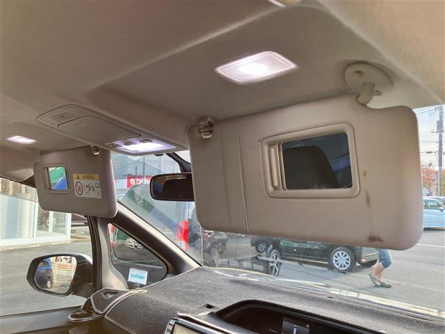 ヴォクシー ハイブリッドV ALPINE製11 インチナビ/バックカメラ/10.2インチ後席モニター/D席N席シートヒーター/両側パワースライドドア/Wオートエアコン/ETC/オートライト/W+サイドエアバッグ/衝突軽減システム(29枚目)