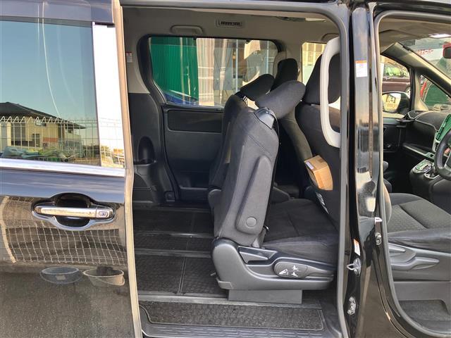 ヴォクシー ハイブリッドV ALPINE製11 インチナビ/バックカメラ/10.2インチ後席モニター/D席N席シートヒーター/両側パワースライドドア/Wオートエアコン/ETC/オートライト/W+サイドエアバッグ/衝突軽減システム(41枚目)