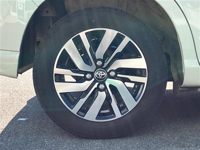 ルーミー カスタムＧ　純正ナビ／全方位カメラ／ＥＴＣ２．０／Ｄ席Ｎ席シートヒーター／両側パワースライドドア／クルーズコントロール／オートエアコン／スペアキー１本／純正フロアマット／純正アルミホイール／コーナーセンサー前後（10枚目）