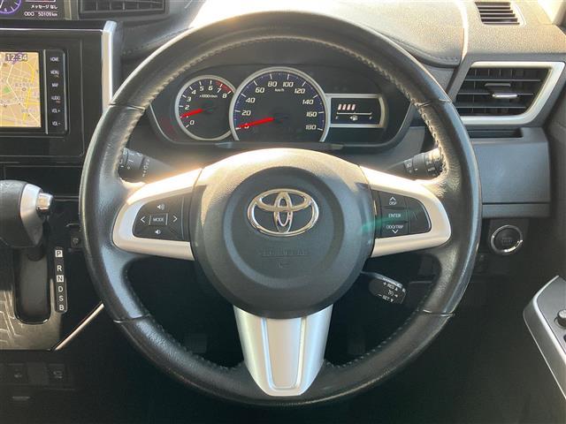 ルーミー カスタムＧ　純正ナビ／全方位カメラ／ＥＴＣ２．０／Ｄ席Ｎ席シートヒーター／両側パワースライドドア／クルーズコントロール／オートエアコン／スペアキー１本／純正フロアマット／純正アルミホイール／コーナーセンサー前後（11枚目）