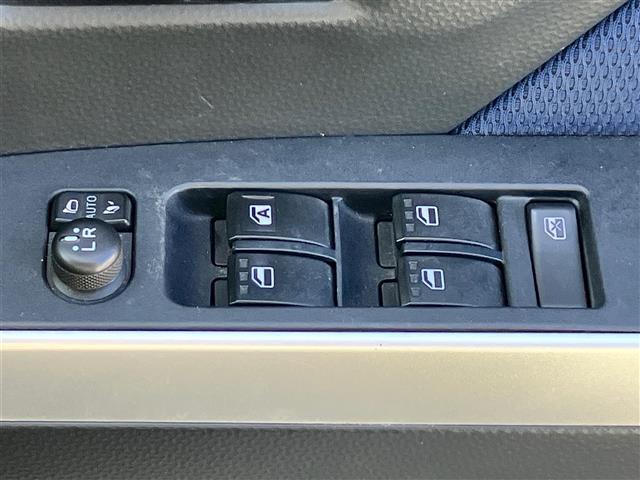 ルーミー カスタムＧ　純正ナビ／全方位カメラ／ＥＴＣ２．０／Ｄ席Ｎ席シートヒーター／両側パワースライドドア／クルーズコントロール／オートエアコン／スペアキー１本／純正フロアマット／純正アルミホイール／コーナーセンサー前後（22枚目）