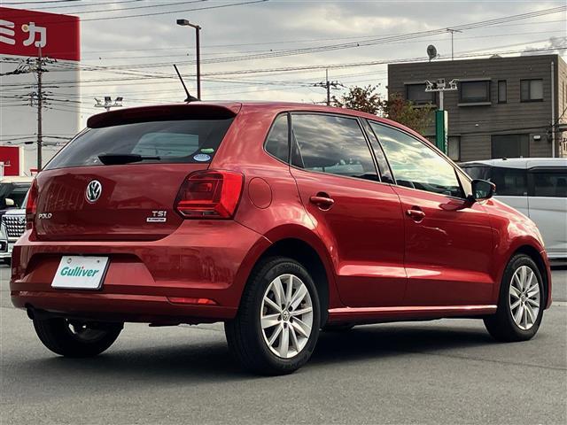ポロ TSIコンフォートライン 純正ナビ/バックカメラ/ドライブレコーダー前後/リモコンキー/スペアキー1本/パドルシフト/レーダークルーズコントロール/純正アルミホイール/オートライト/W+サイドエアバッグ/横滑り防止装置(5枚目)