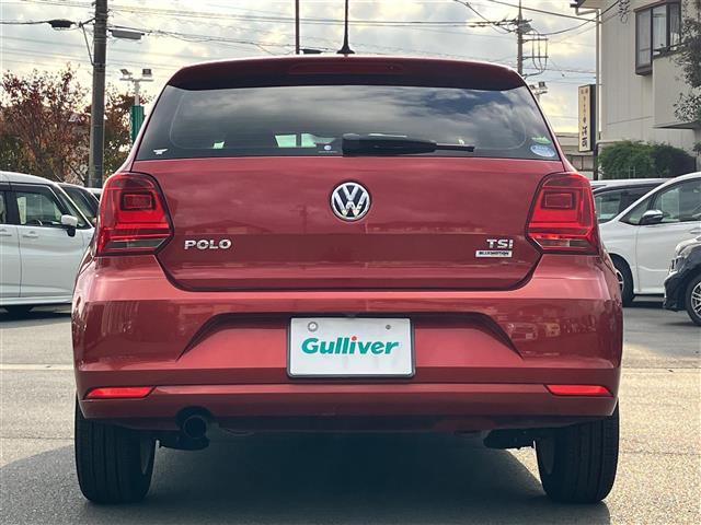 ポロ TSIコンフォートライン 純正ナビ/バックカメラ/ドライブレコーダー前後/リモコンキー/スペアキー1本/パドルシフト/レーダークルーズコントロール/純正アルミホイール/オートライト/W+サイドエアバッグ/横滑り防止装置(8枚目)