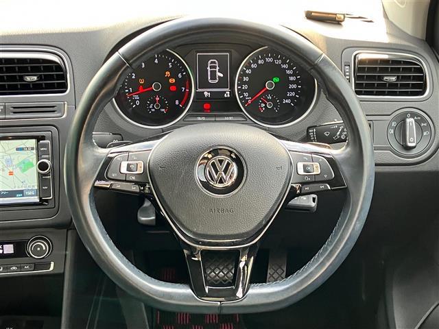 ポロ TSIコンフォートライン 純正ナビ/バックカメラ/ドライブレコーダー前後/リモコンキー/スペアキー1本/パドルシフト/レーダークルーズコントロール/純正アルミホイール/オートライト/W+サイドエアバッグ/横滑り防止装置(12枚目)