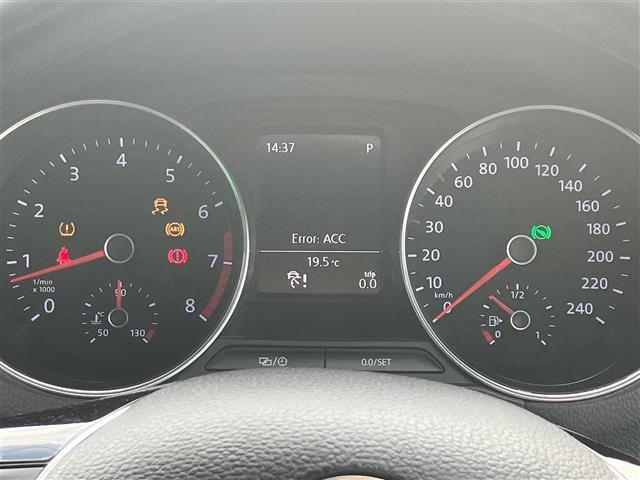 ポロ TSIコンフォートライン 純正ナビ/バックカメラ/ドライブレコーダー前後/リモコンキー/スペアキー1本/パドルシフト/レーダークルーズコントロール/純正アルミホイール/オートライト/W+サイドエアバッグ/横滑り防止装置(13枚目)