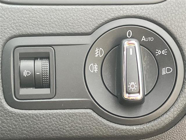 ポロ TSIコンフォートライン 純正ナビ/バックカメラ/ドライブレコーダー前後/リモコンキー/スペアキー1本/パドルシフト/レーダークルーズコントロール/純正アルミホイール/オートライト/W+サイドエアバッグ/横滑り防止装置(18枚目)