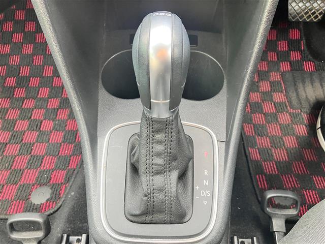 ポロ TSIコンフォートライン 純正ナビ/バックカメラ/ドライブレコーダー前後/リモコンキー/スペアキー1本/パドルシフト/レーダークルーズコントロール/純正アルミホイール/オートライト/W+サイドエアバッグ/横滑り防止装置(26枚目)