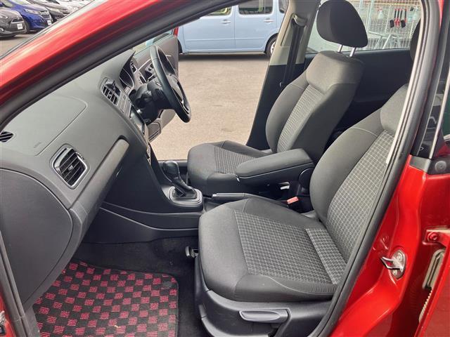 ポロ TSIコンフォートライン 純正ナビ/バックカメラ/ドライブレコーダー前後/リモコンキー/スペアキー1本/パドルシフト/レーダークルーズコントロール/純正アルミホイール/オートライト/W+サイドエアバッグ/横滑り防止装置(32枚目)