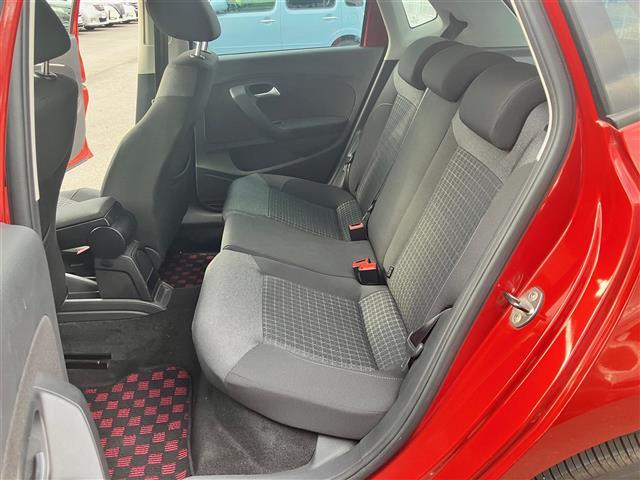 ポロ TSIコンフォートライン 純正ナビ/バックカメラ/ドライブレコーダー前後/リモコンキー/スペアキー1本/パドルシフト/レーダークルーズコントロール/純正アルミホイール/オートライト/W+サイドエアバッグ/横滑り防止装置(34枚目)