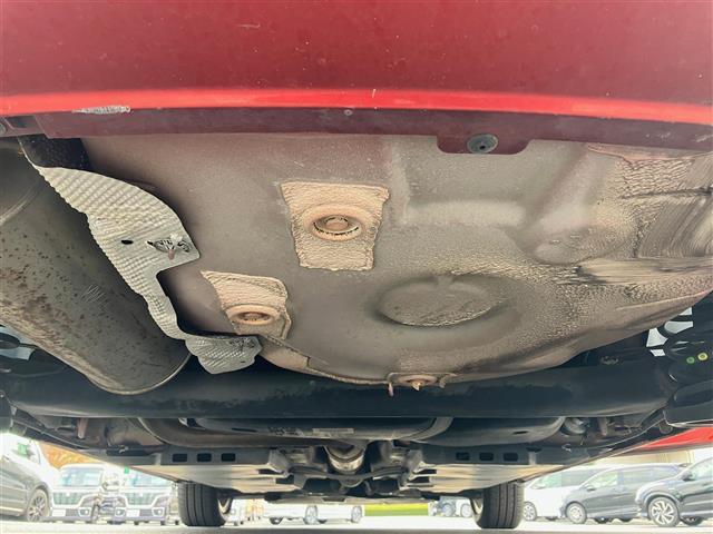 ポロ TSIコンフォートライン 純正ナビ/バックカメラ/ドライブレコーダー前後/リモコンキー/スペアキー1本/パドルシフト/レーダークルーズコントロール/純正アルミホイール/オートライト/W+サイドエアバッグ/横滑り防止装置(42枚目)