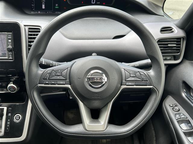 セレナ S 純正ナビ/バックカメラ/ドライブレコーダー/純正ETC/スマートキー/スペアキー1本/クルーズコントロール/純正フロアマット/純正アルミホイール/片側パワースライドドア/衝突軽減システム/ABS(11枚目)