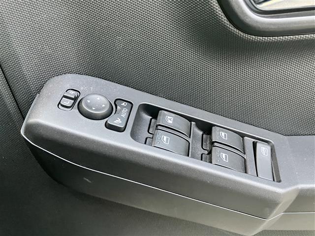 タフト Ｇ　純正９型ナビ／全方位カメラ／ドライブレコーダー／Ｄ席Ｎ席シートヒーター／ガラスルーフ／ルーフレール／純正フロアマット／純正アルミホイール／コーナーセンサー前後／レーンキープアシスト／衝突軽減システム（19枚目）