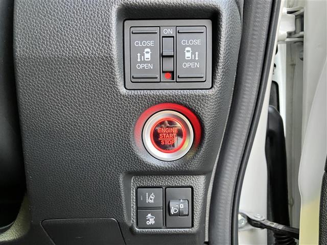 Ｎ－ＢＯＸカスタム Ｌターボ　純正８型ナビ／バックカメラ／ＥＴＣ／シートヒーター／パドルシフト／ターボ／レーダークルコン／ＵＳＢ／純正フロアマット／純正アルミ／コーナーセンサー／レーンキープアシスト／盗難防止装置／衝突軽減システム（17枚目）