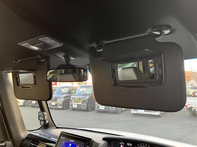 Ｎ－ＢＯＸカスタム Ｌターボ　純正８型ナビ／バックカメラ／ＥＴＣ／シートヒーター／パドルシフト／ターボ／レーダークルコン／ＵＳＢ／純正フロアマット／純正アルミ／コーナーセンサー／レーンキープアシスト／盗難防止装置／衝突軽減システム（32枚目）