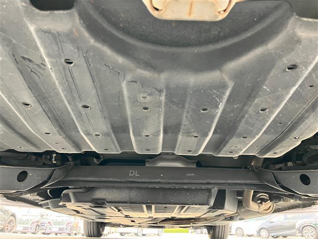 【　車両底面　】現車の確認はお電話で在庫のご確認の上、是非ご来店くださいませ！ご来店の難しい方は店舗スタッフがお電話やメールで詳細をお答えさせて頂きます。