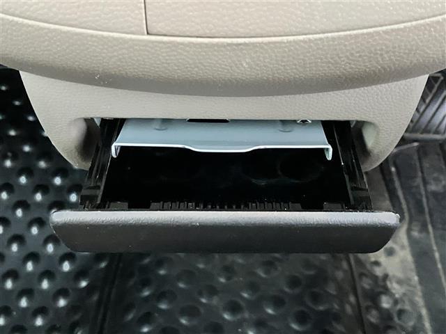 NV100クリッパーバン GX マニュアルエアコン/リモコンキー/パワーウィンドウ/パワーステアリング/CD.CDチェンジャー/純正フロアマット/布シート/両側スライドドア/盗難防止装置(18枚目)