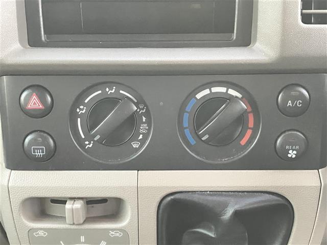 NV100クリッパーバン GX マニュアルエアコン/リモコンキー/パワーウィンドウ/パワーステアリング/CD.CDチェンジャー/純正フロアマット/布シート/両側スライドドア/盗難防止装置(19枚目)