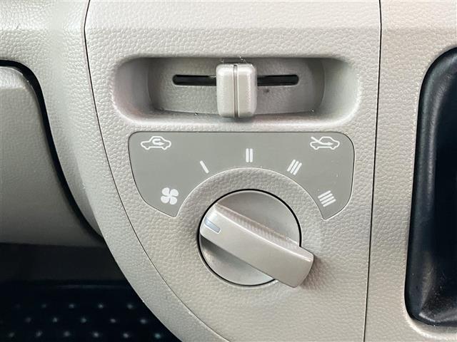 NV100クリッパーバン GX マニュアルエアコン/リモコンキー/パワーウィンドウ/パワーステアリング/CD.CDチェンジャー/純正フロアマット/布シート/両側スライドドア/盗難防止装置(21枚目)