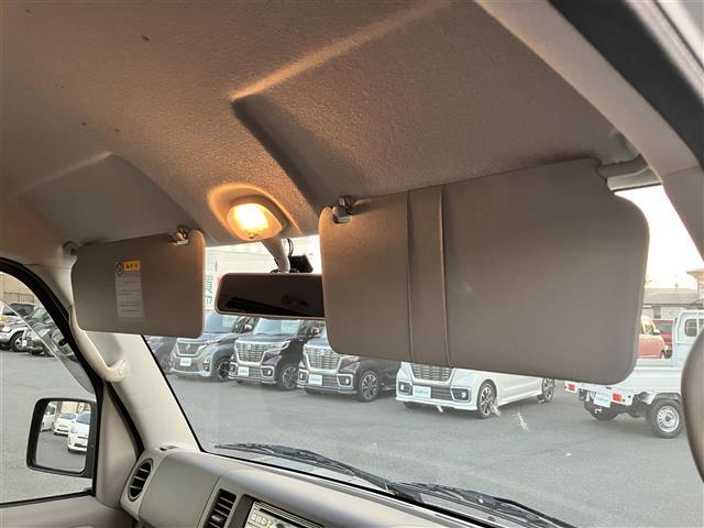 NV100クリッパーバン GX マニュアルエアコン/リモコンキー/パワーウィンドウ/パワーステアリング/CD.CDチェンジャー/純正フロアマット/布シート/両側スライドドア/盗難防止装置(25枚目)