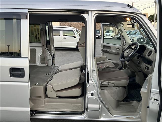 NV100クリッパーバン GX マニュアルエアコン/リモコンキー/パワーウィンドウ/パワーステアリング/CD.CDチェンジャー/純正フロアマット/布シート/両側スライドドア/盗難防止装置(41枚目)