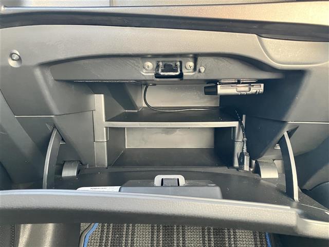 ノート e-パワー X 純正ナビ/全方位カメラ/デジタルインナーミラー/純正ドライブレコーダー/純正ETC/スマートキー/純正フロアマット/コーナーセンサー前後/レーンキープアシスト/Wエアバッグ/衝突軽減システム/LED(29枚目)