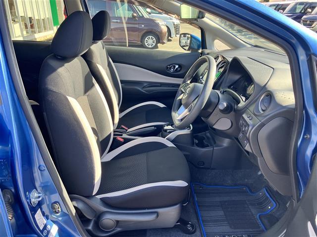 ノート e-パワー X 純正ナビ/全方位カメラ/デジタルインナーミラー/純正ドライブレコーダー/純正ETC/スマートキー/純正フロアマット/コーナーセンサー前後/レーンキープアシスト/Wエアバッグ/衝突軽減システム/LED(33枚目)