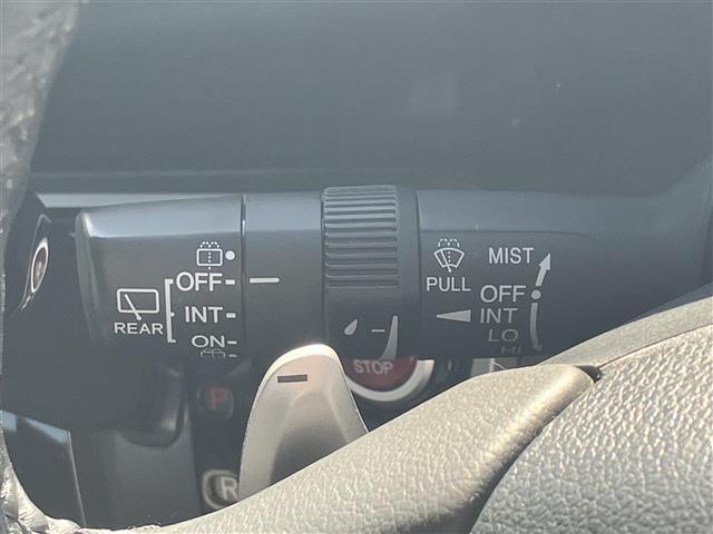 Ｎ－ＢＯＸカスタム Ｇ　ターボＳＳパッケージ　純正ナビ／バックカメラパドルシフト／両側パワースライドドア／アイドリングストップ／クルーズコントロール／スマートキー／スペアキー１本／純正アルミホイール／オートライト／衝突軽減システム／ドアバイザー（12枚目）