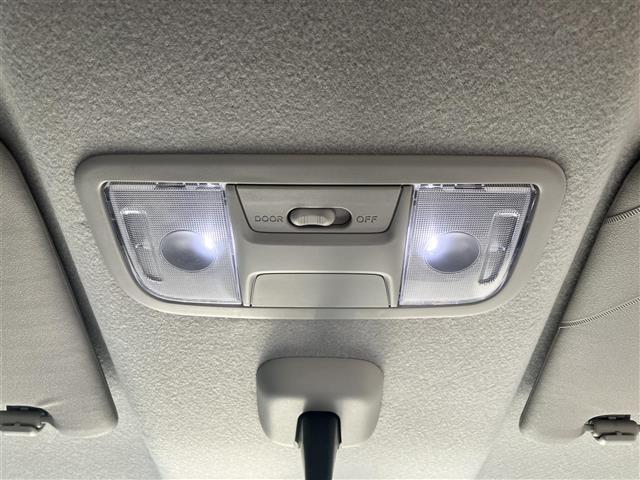 Ｎ－ＢＯＸカスタム Ｇ　ターボＳＳパッケージ　純正ナビ／バックカメラパドルシフト／両側パワースライドドア／アイドリングストップ／クルーズコントロール／スマートキー／スペアキー１本／純正アルミホイール／オートライト／衝突軽減システム／ドアバイザー（30枚目）